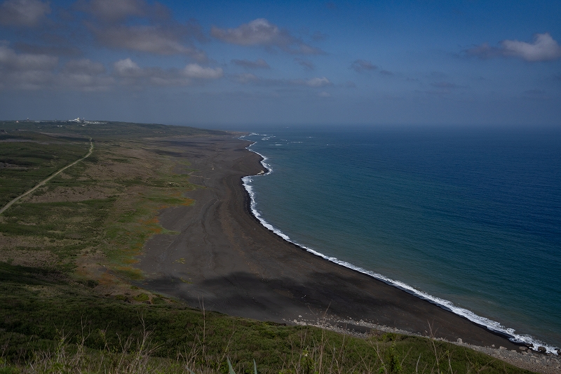 摺鉢山山頂から望む南海岸